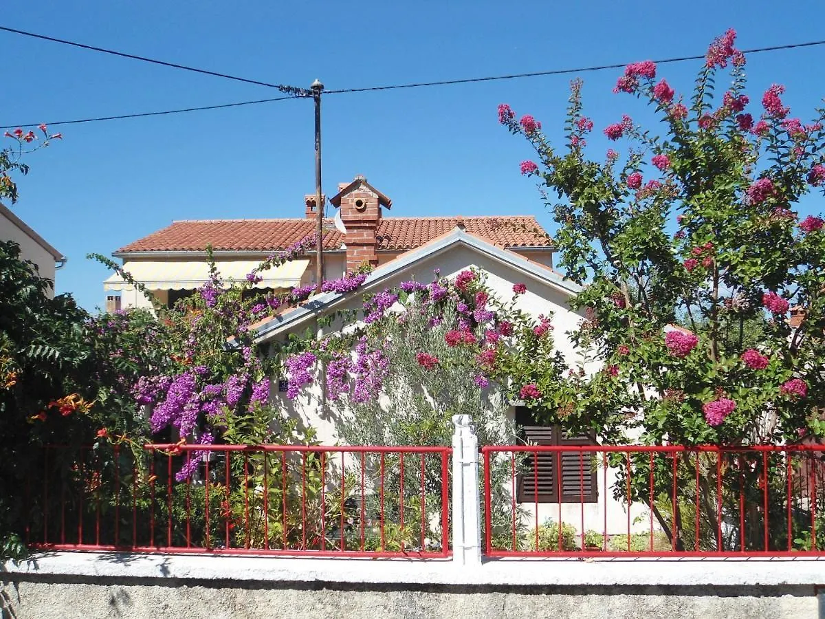 Lovely Apartment Only 500 M From The Sea Pomer 0*,