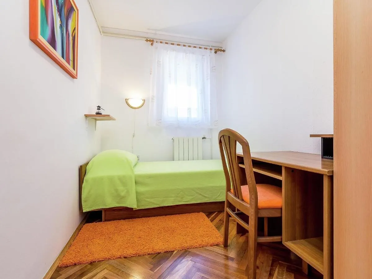 Lovely Apartment Only 500 M From The Sea Pomer