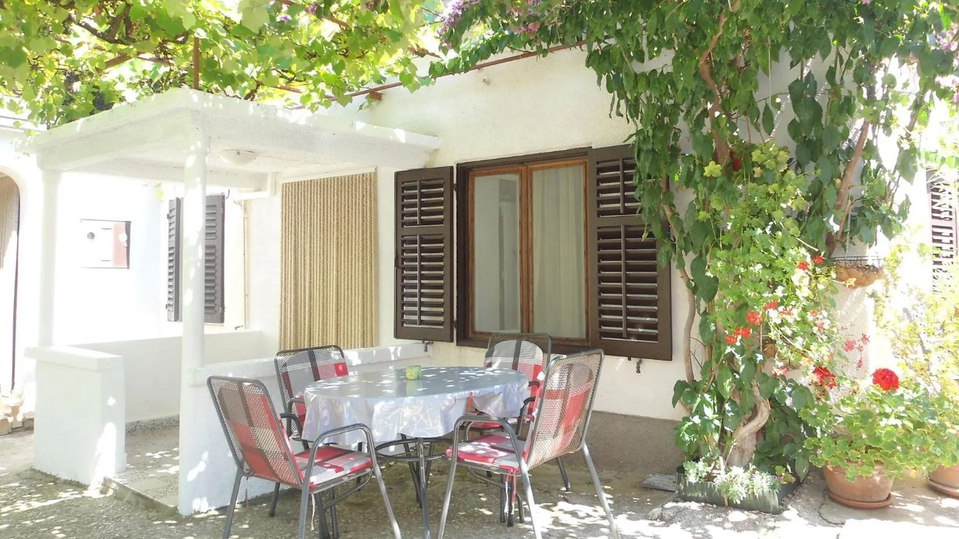 Lovely Apartment Only 500 M From The Sea Pomer