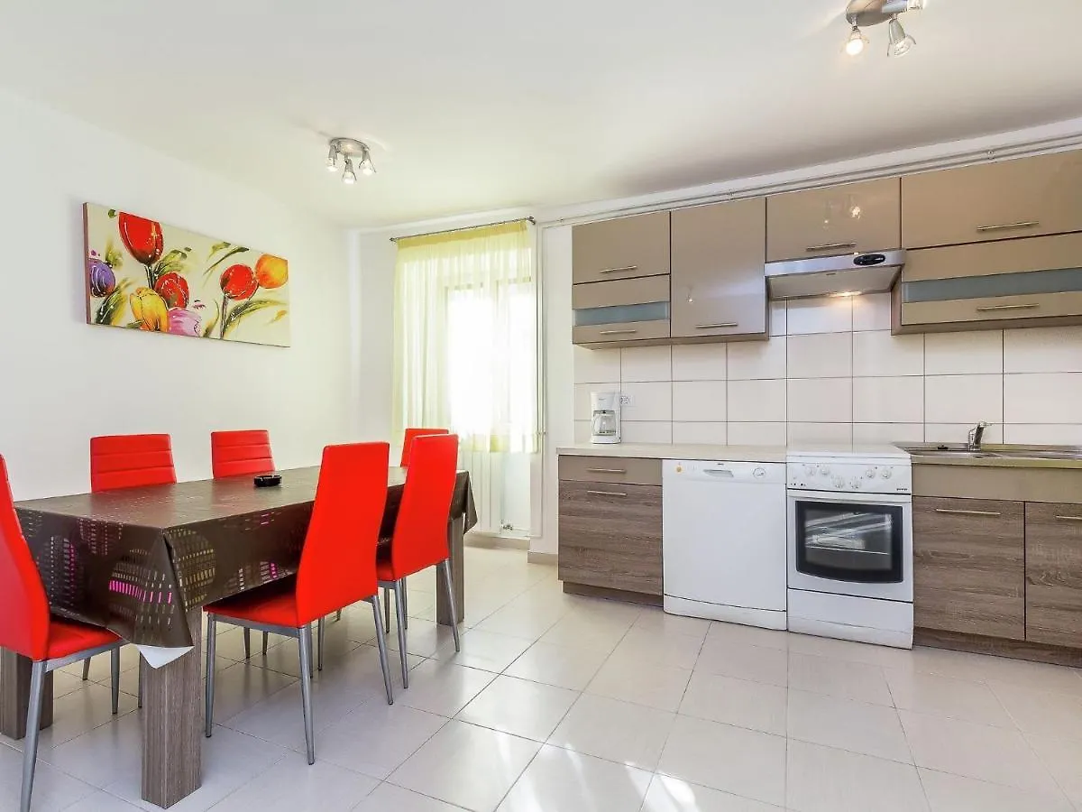 Lovely Apartment Only 500 M From The Sea Pomer